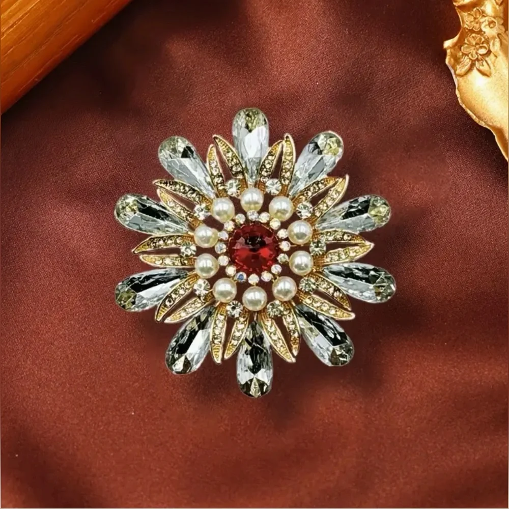Floral Fashion Brooch Modern